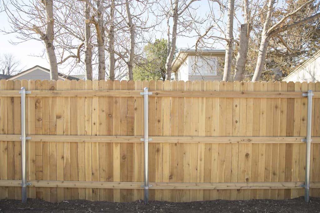  6’ tall dogear fence, 4” wide pickets